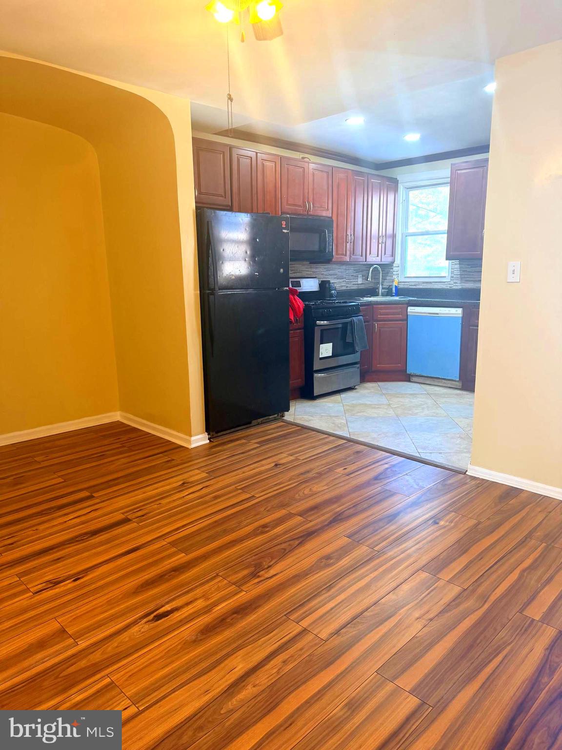 WEST OAK LANE - Residential