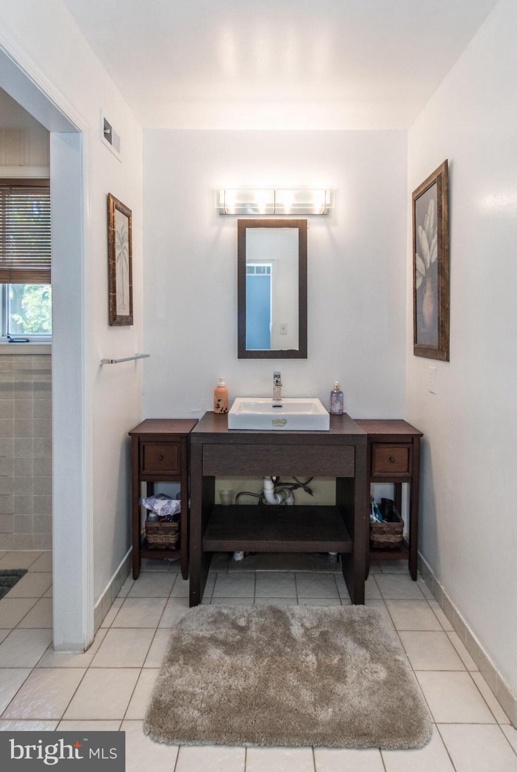 HUNTINGDON VALLEY - Residential