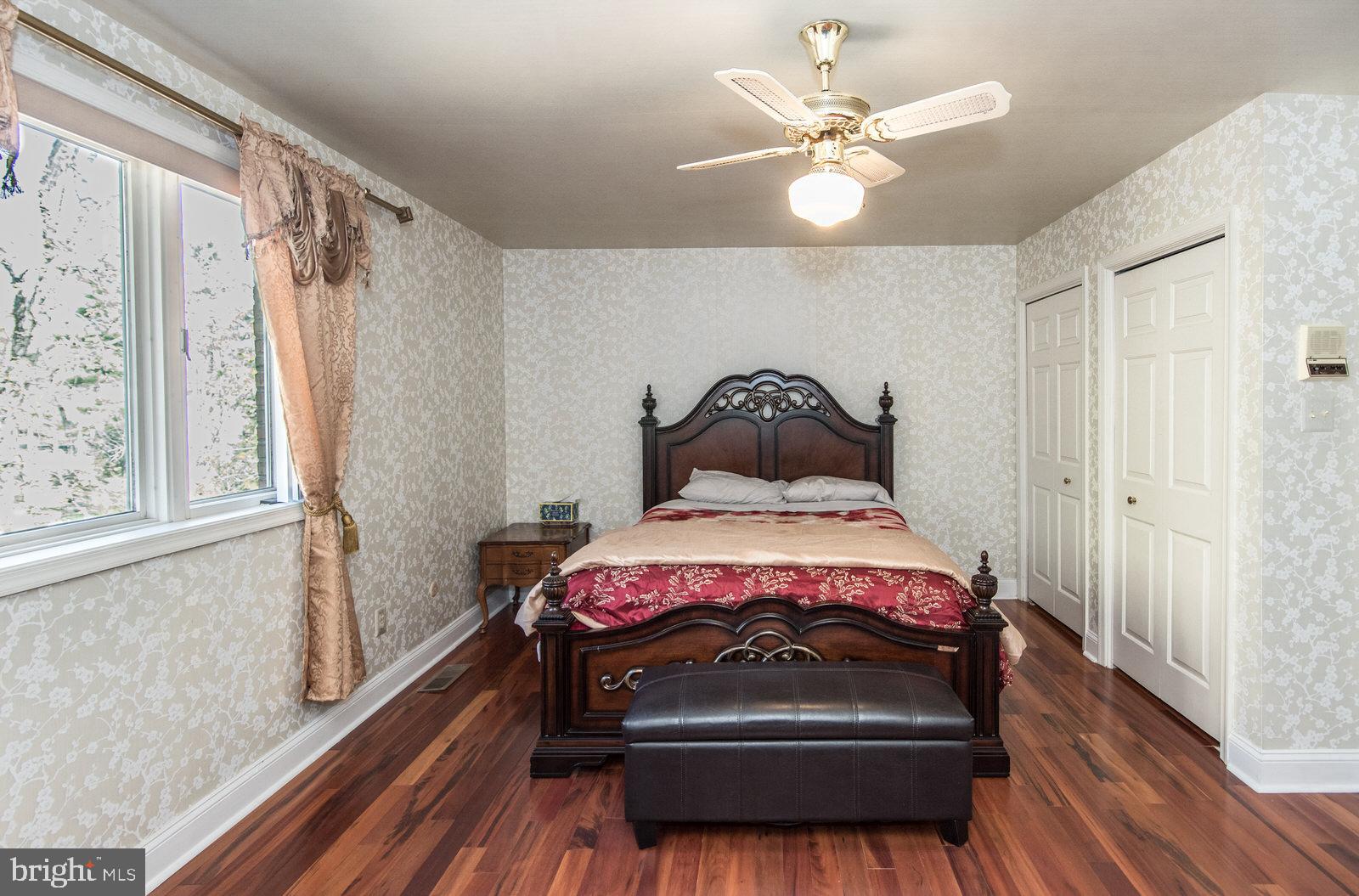 HUNTINGDON VALLEY - Residential