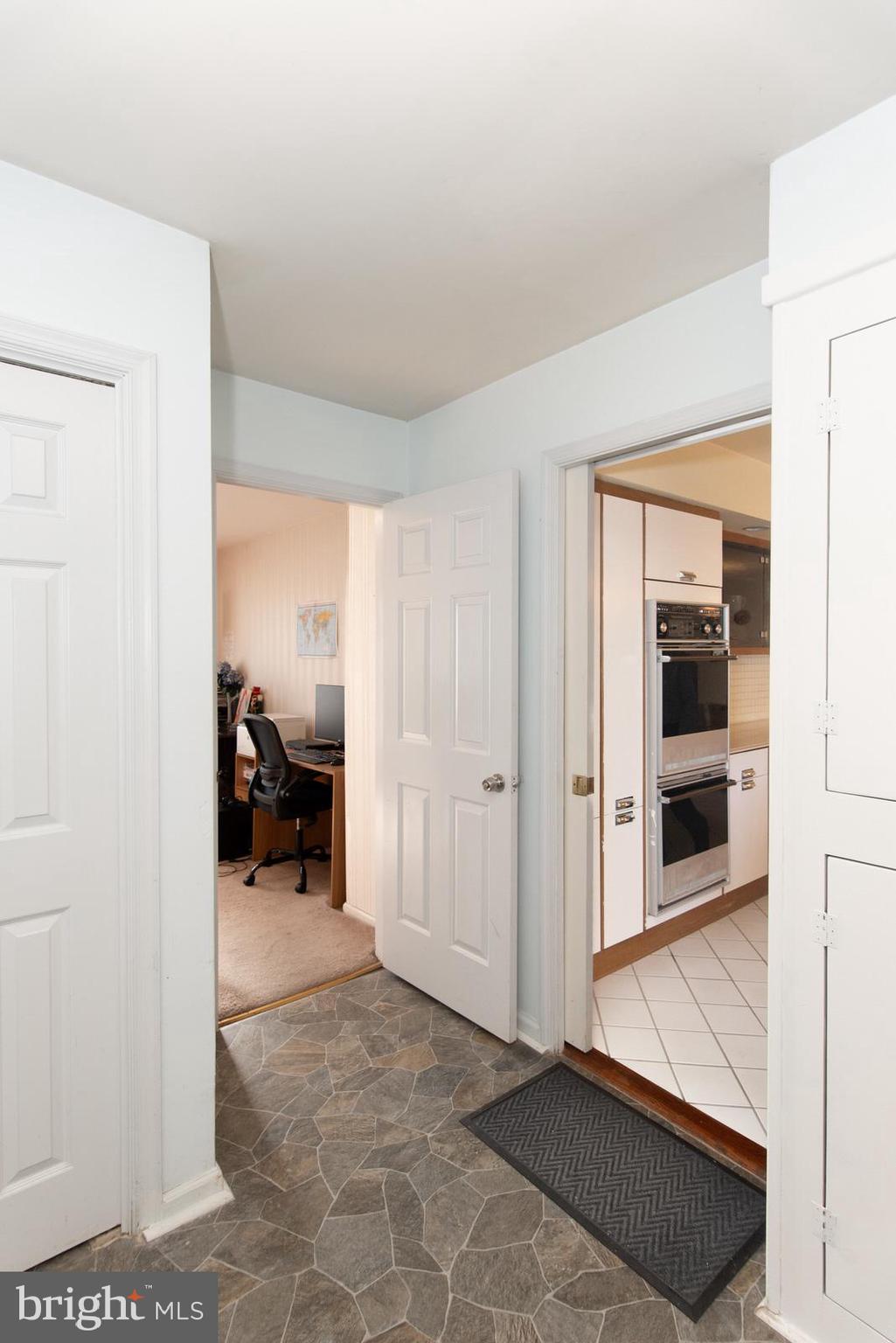 HUNTINGDON VALLEY - Residential