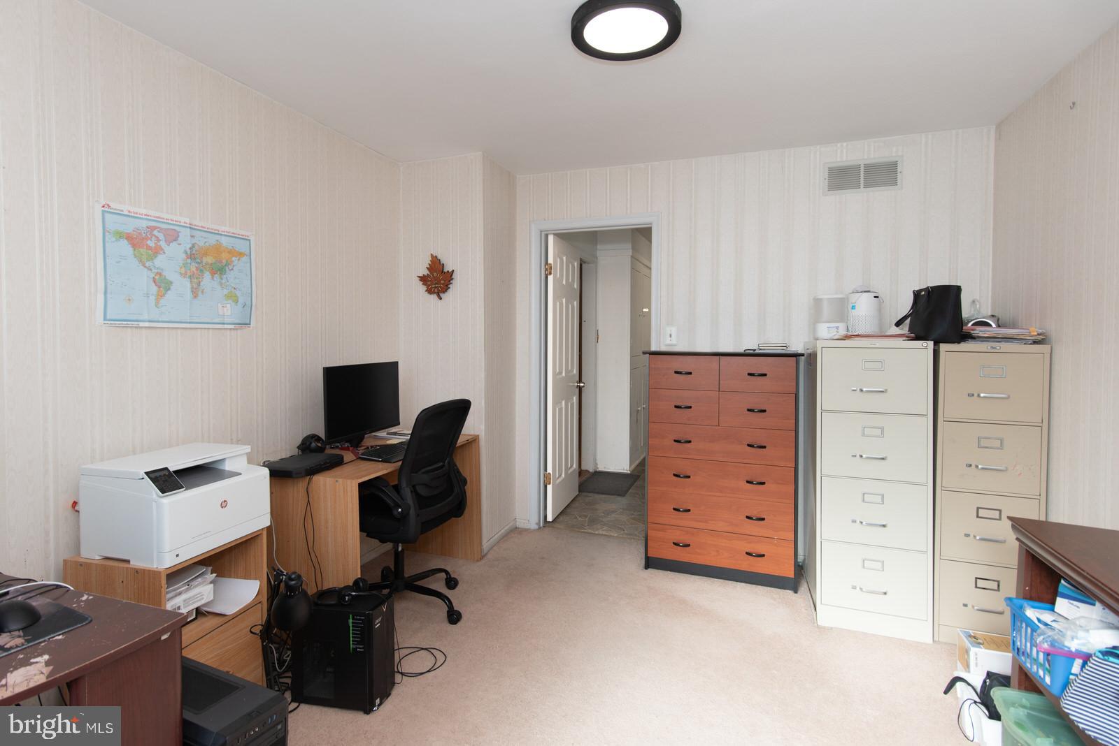 HUNTINGDON VALLEY - Residential