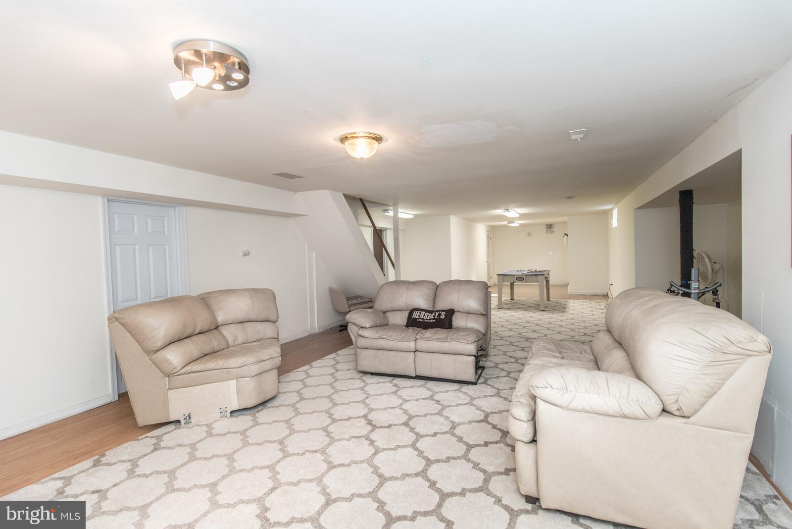 HUNTINGDON VALLEY - Residential