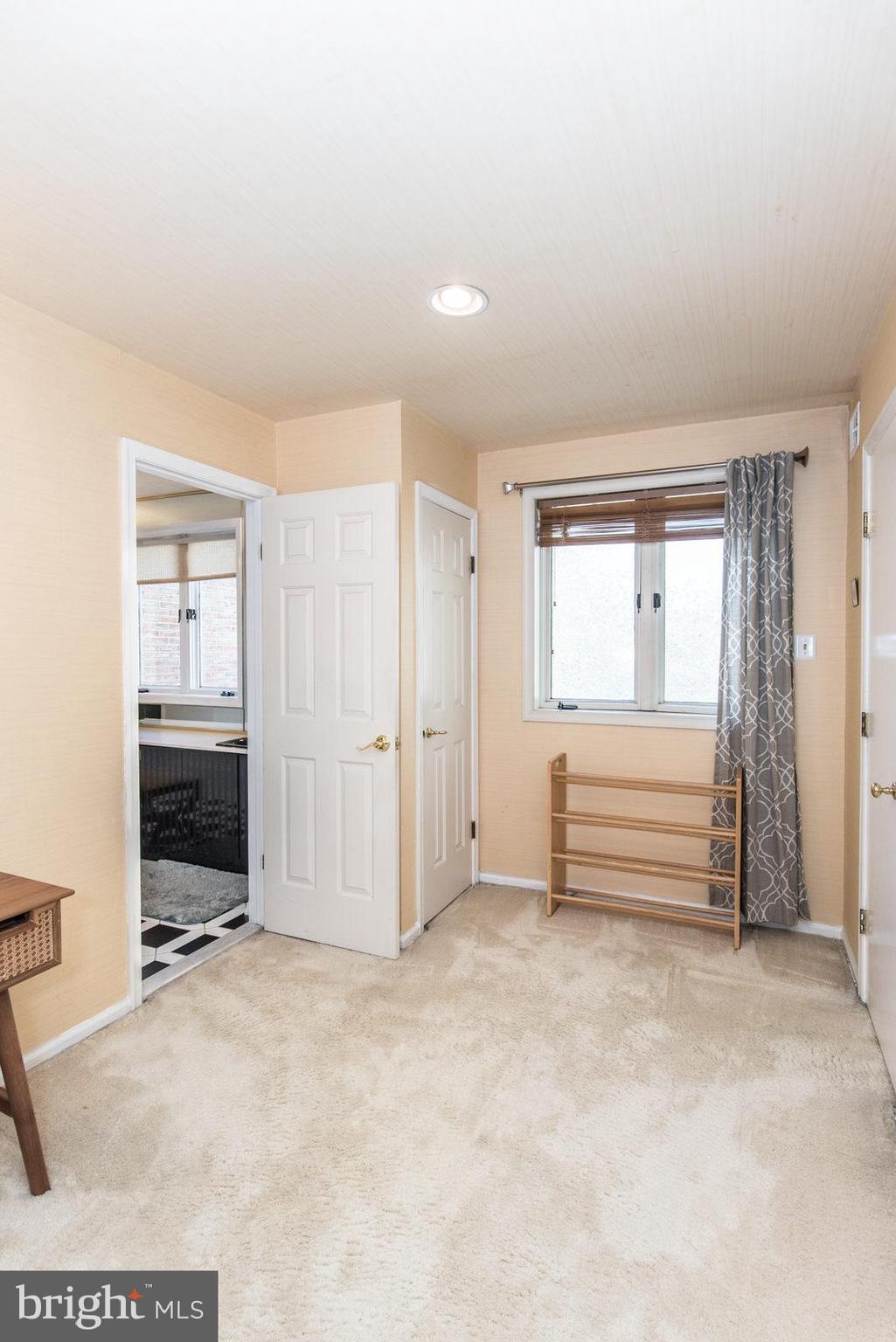 HUNTINGDON VALLEY - Residential