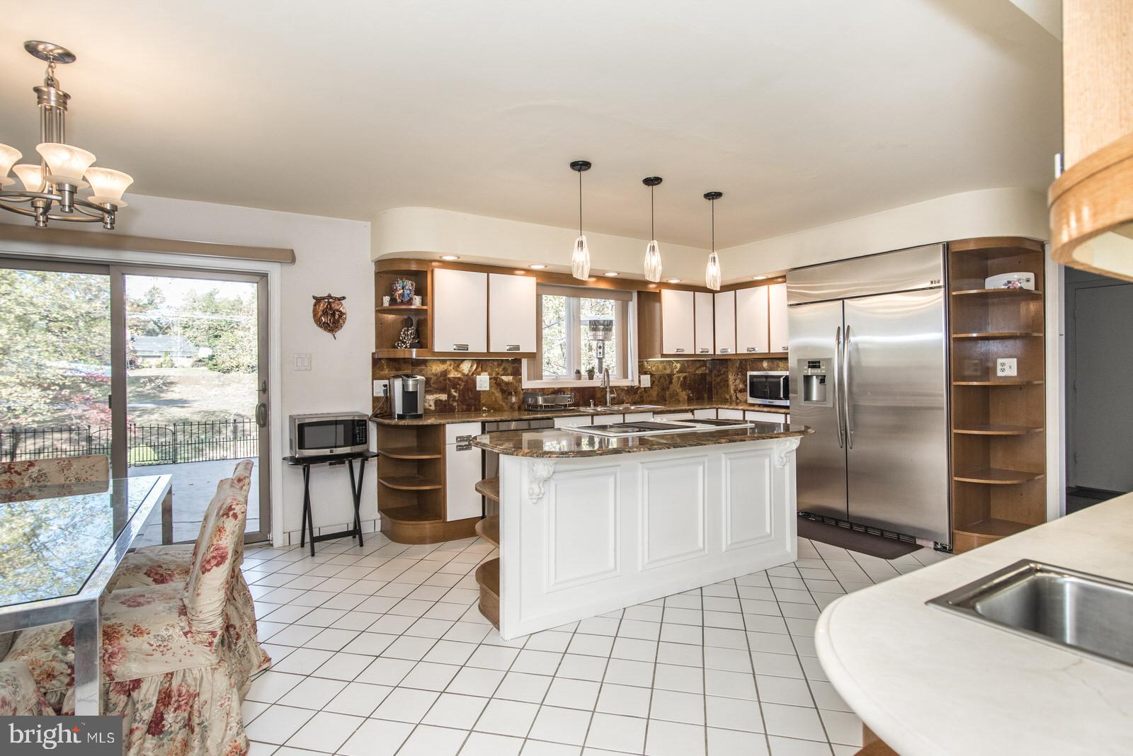 HUNTINGDON VALLEY - Residential