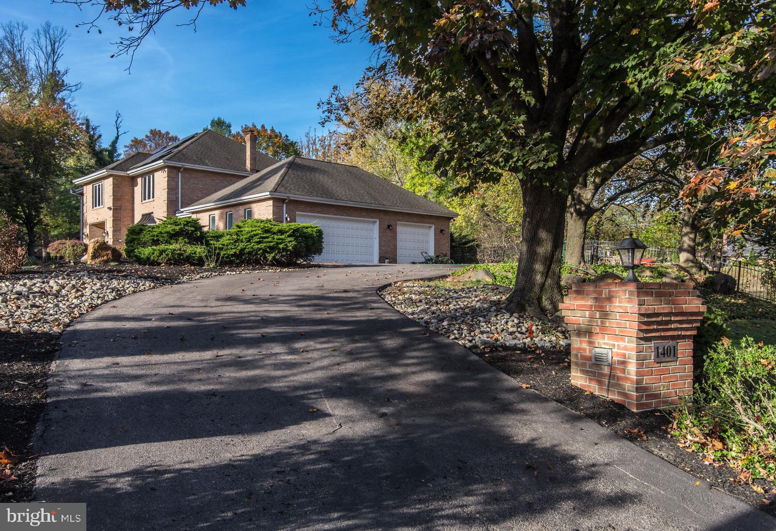 HUNTINGDON VALLEY - Residential