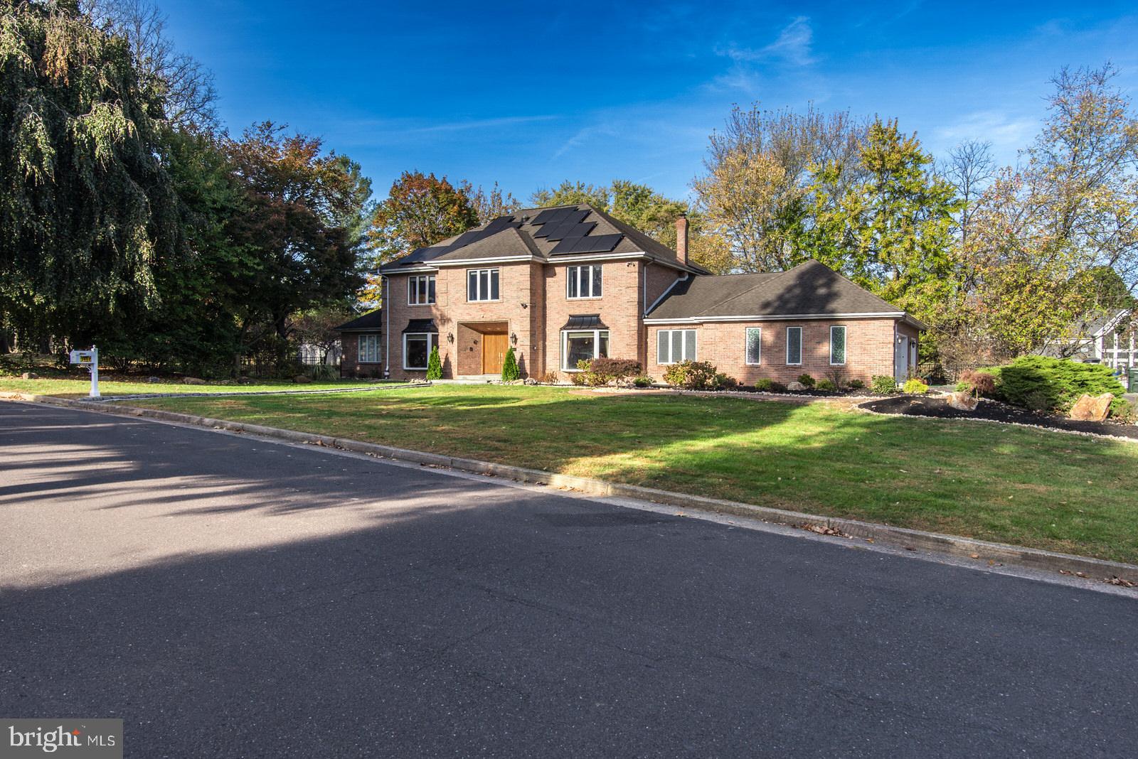 HUNTINGDON VALLEY - Residential