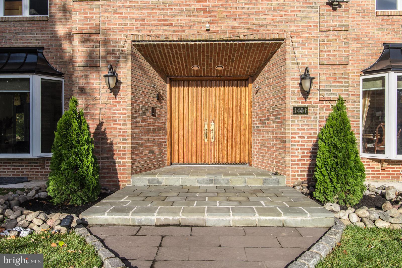 HUNTINGDON VALLEY - Residential