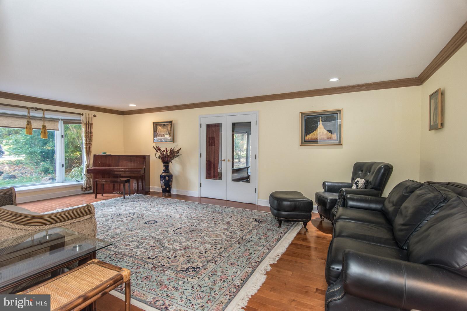 HUNTINGDON VALLEY - Residential