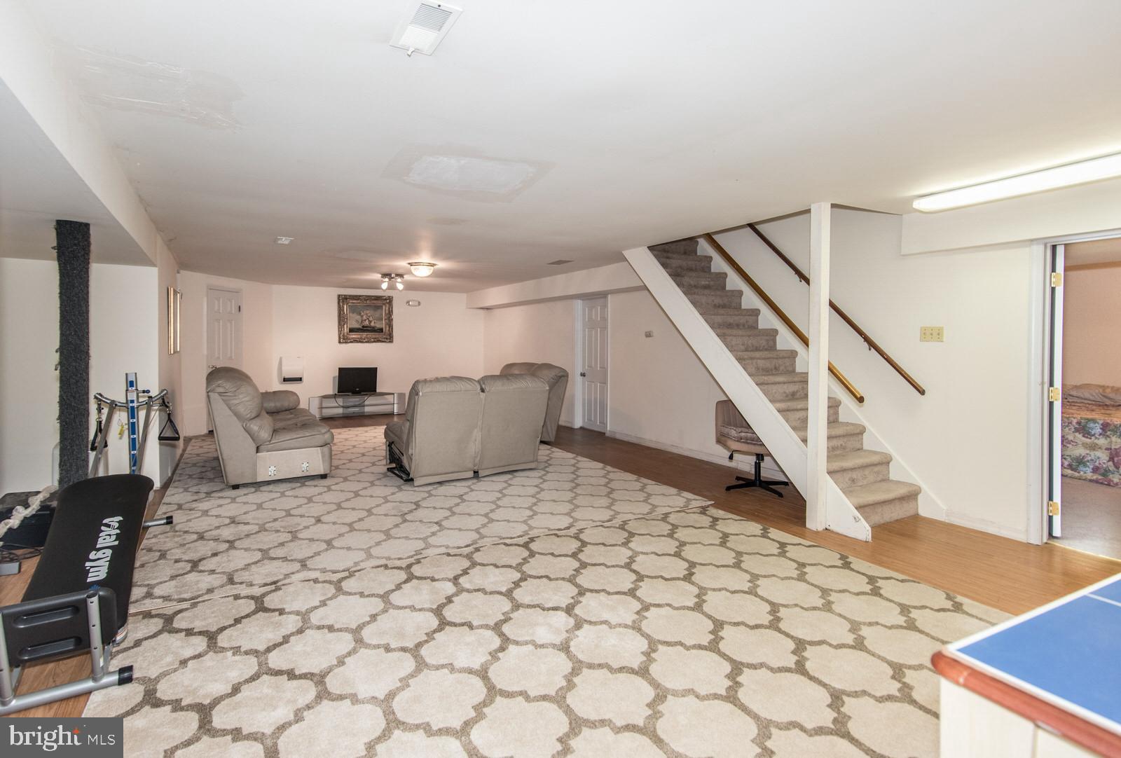 HUNTINGDON VALLEY - Residential