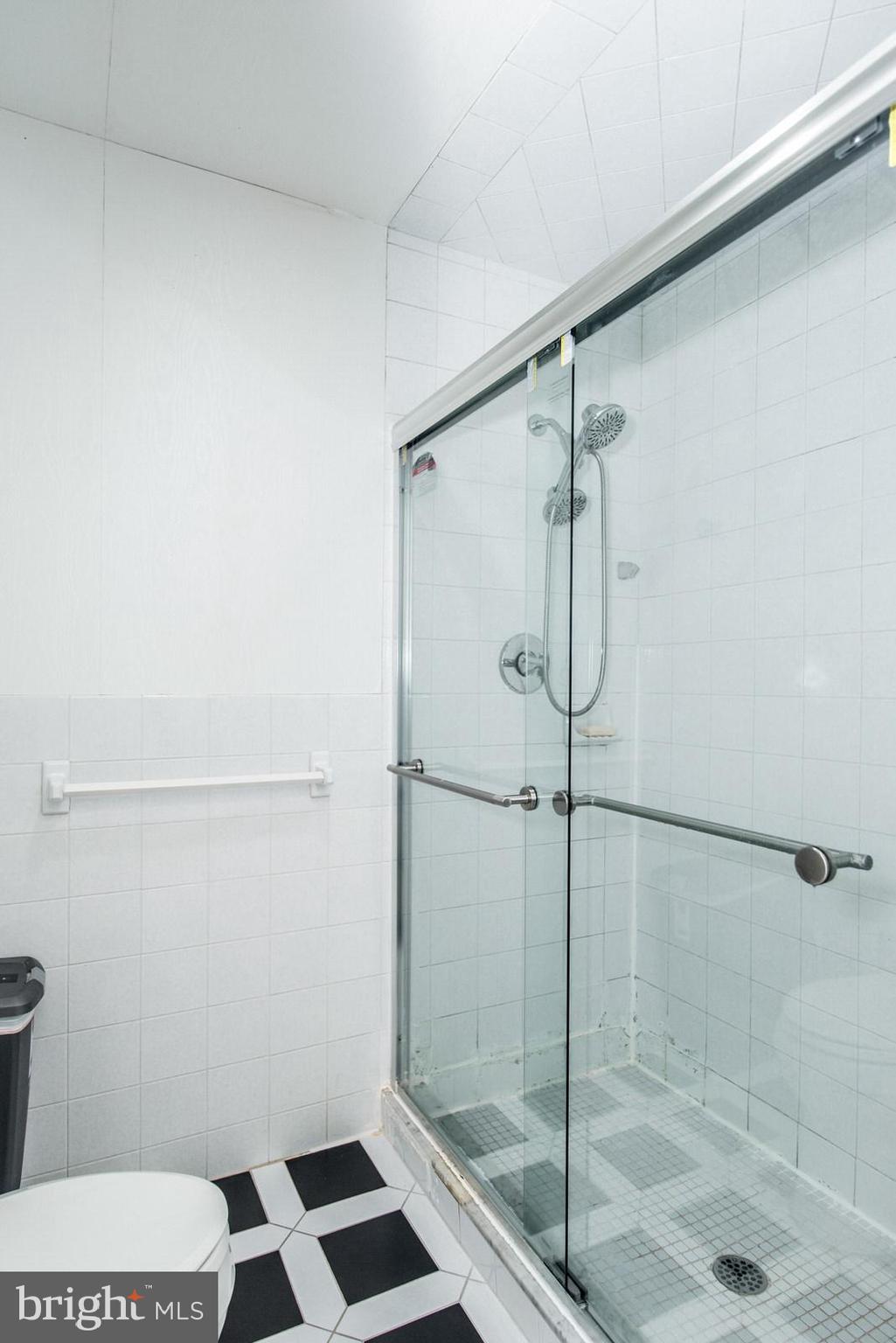 HUNTINGDON VALLEY - Residential