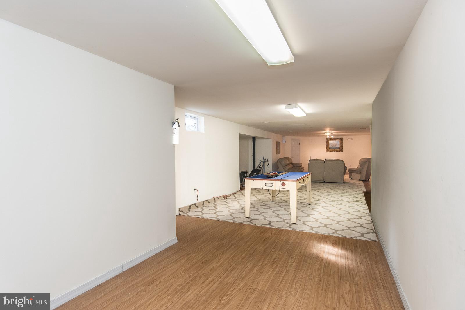 HUNTINGDON VALLEY - Residential