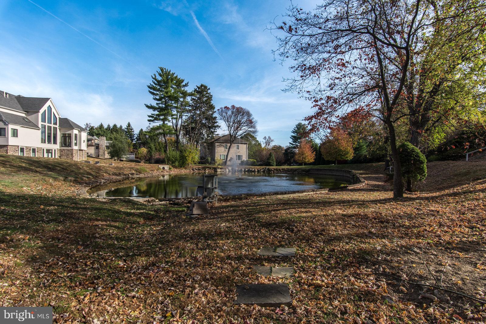 HUNTINGDON VALLEY - Residential