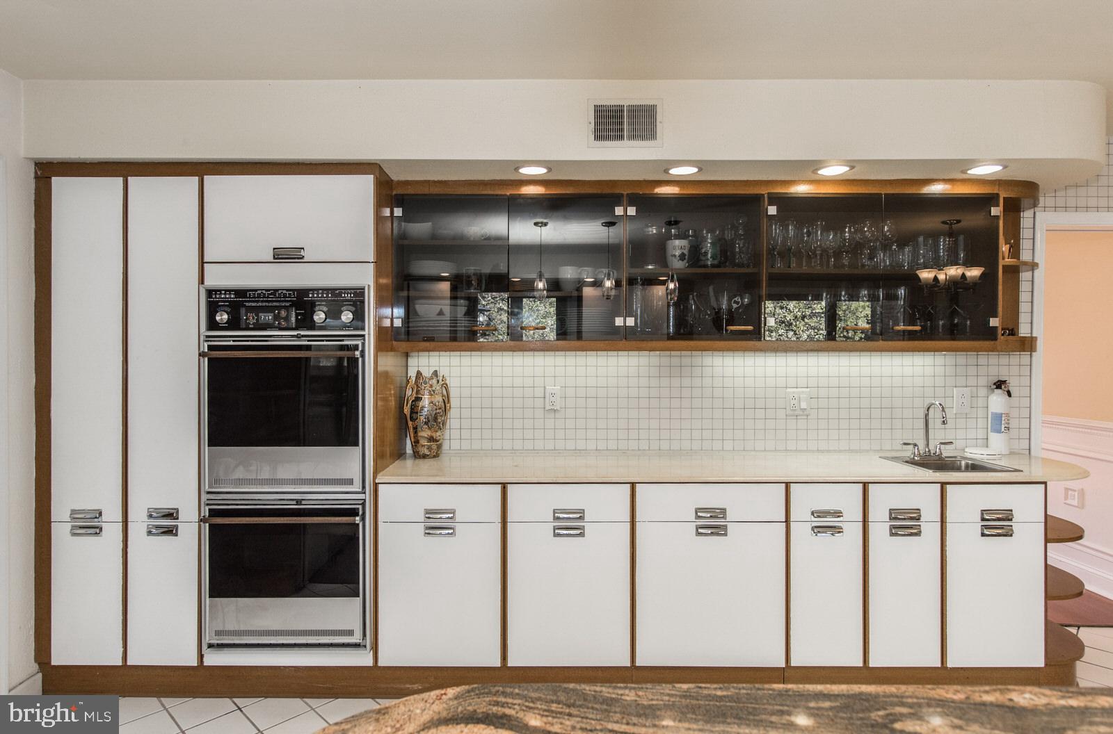 HUNTINGDON VALLEY - Residential