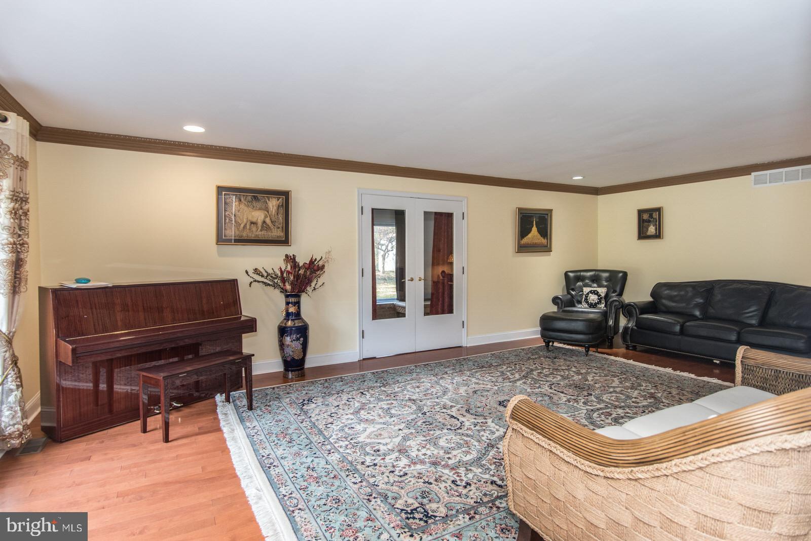 HUNTINGDON VALLEY - Residential