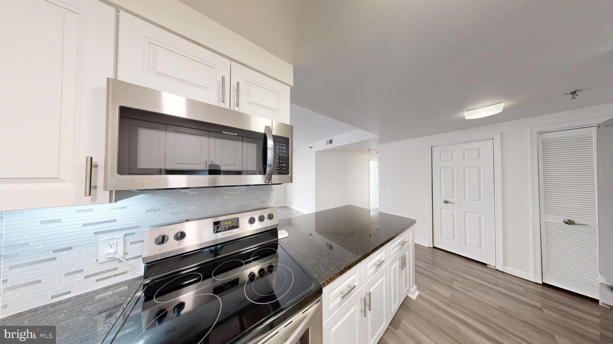 22 COURTHOUSE SQUARE 402