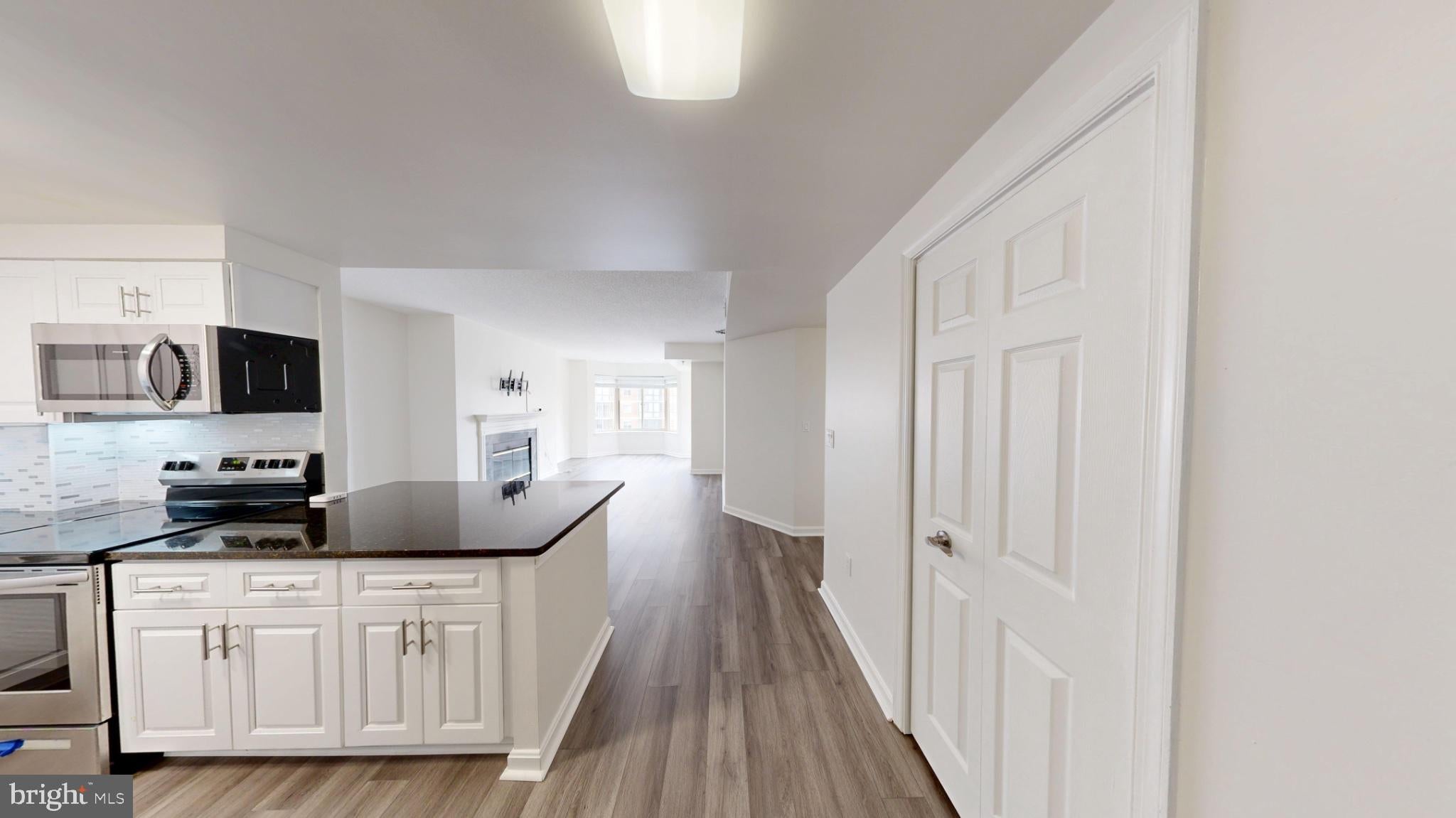 22 COURTHOUSE SQUARE 402