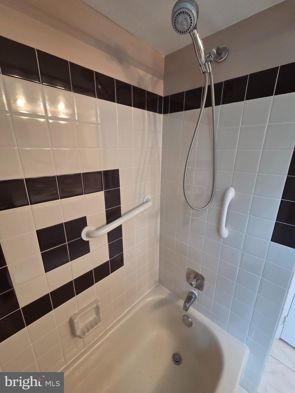 DORAL II - Residential Lease