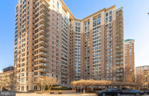 851 N Glebe Road Unit 1621, Arlington, VA MLS: VAAR2054514