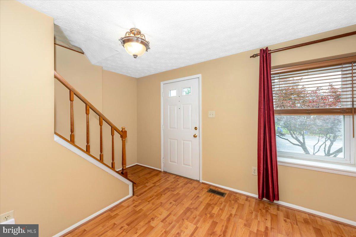 18015 QUEEN ELIZABETH DRIVE