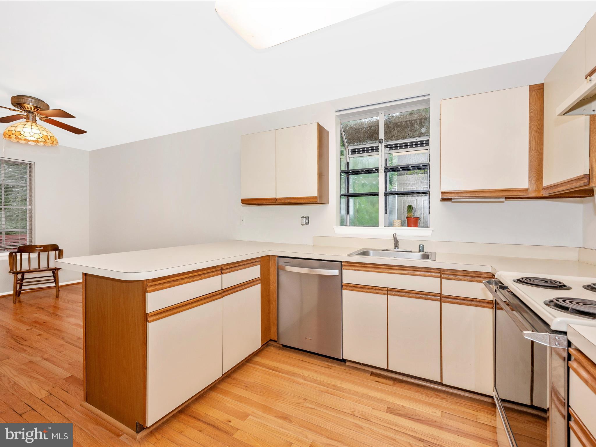 VILLAGE OF HICKORY RIDGE - Residential