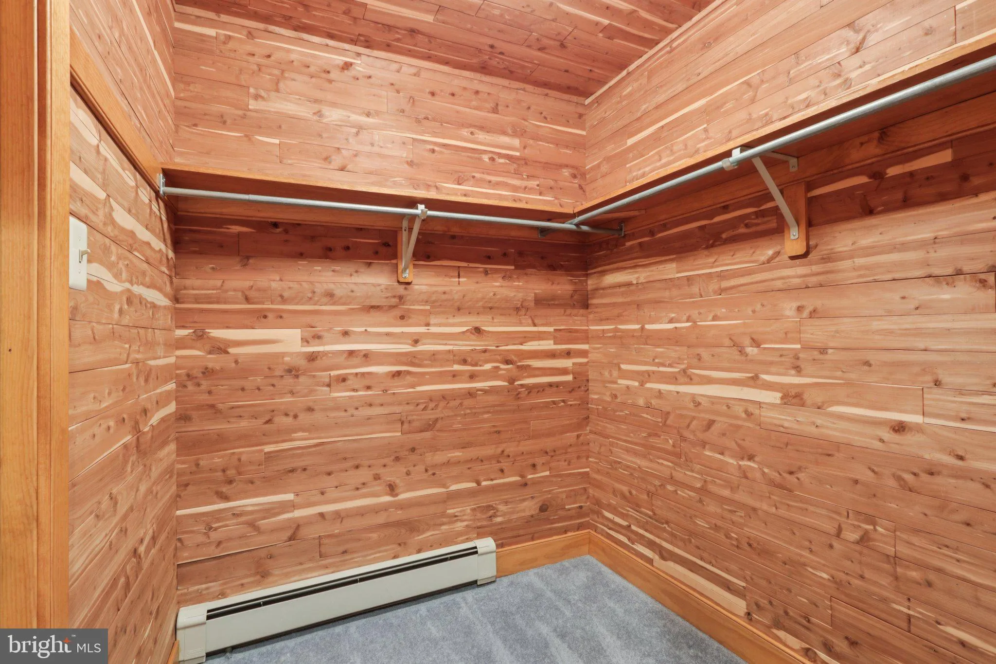 Huntingdon Valley, Pennsylvania 19006, United States, 4 Bedrooms Bedrooms, ,4 BathroomsBathrooms,Residential,Active,211818