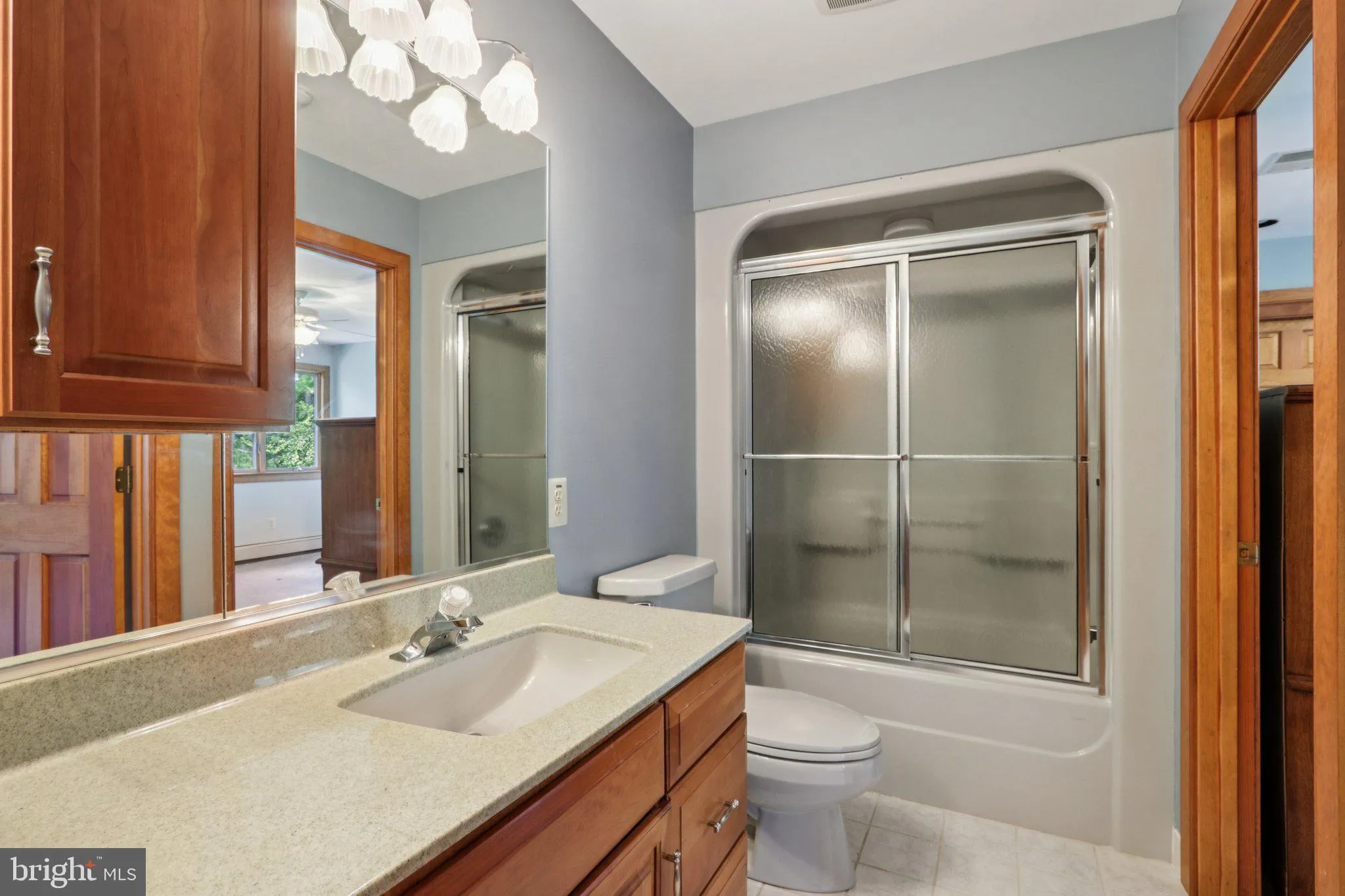 Huntingdon Valley, Pennsylvania 19006, United States, 4 Bedrooms Bedrooms, ,4 BathroomsBathrooms,Residential,Active,211818