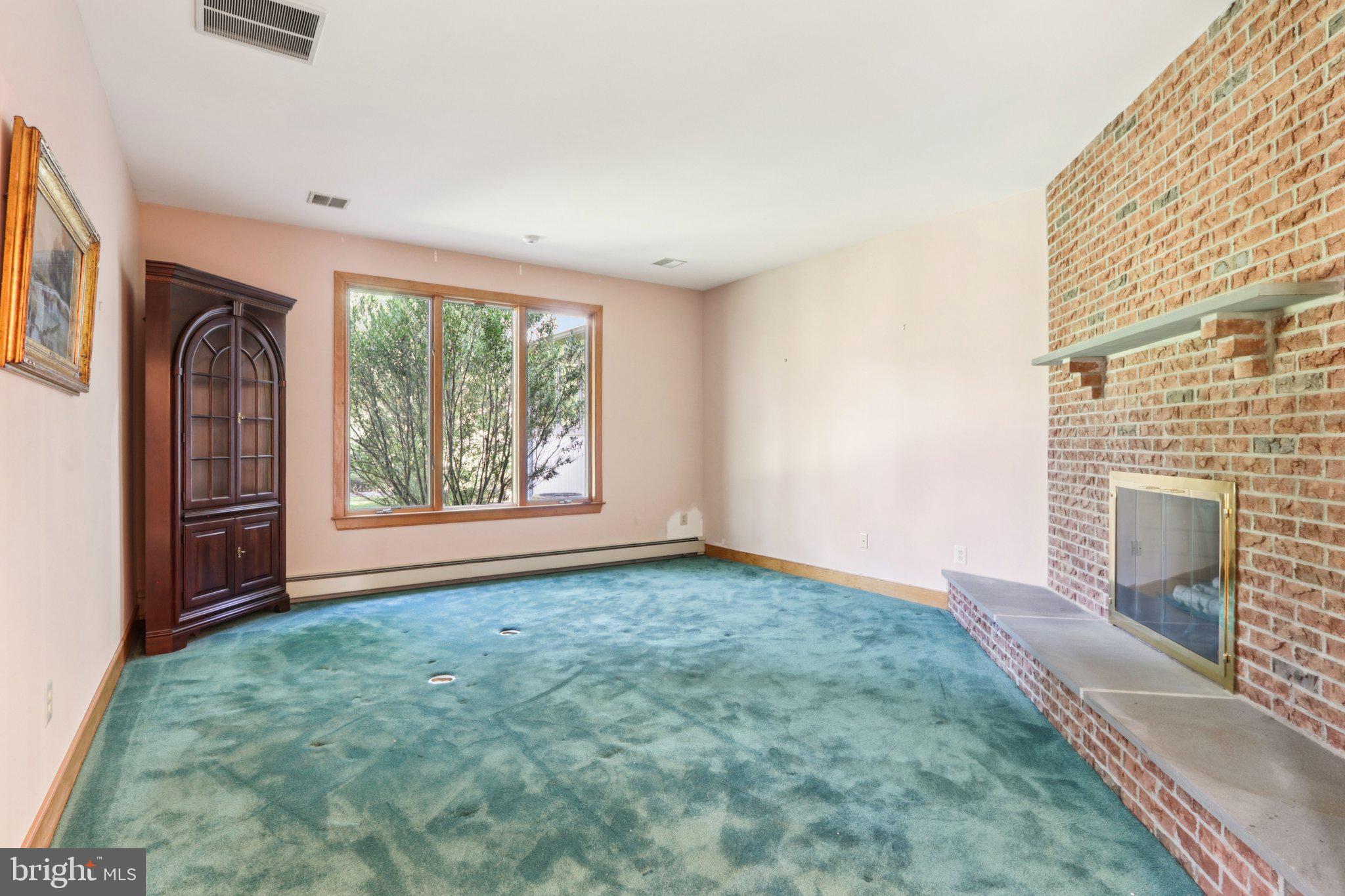 HUNTINGDON VALLEY - Residential