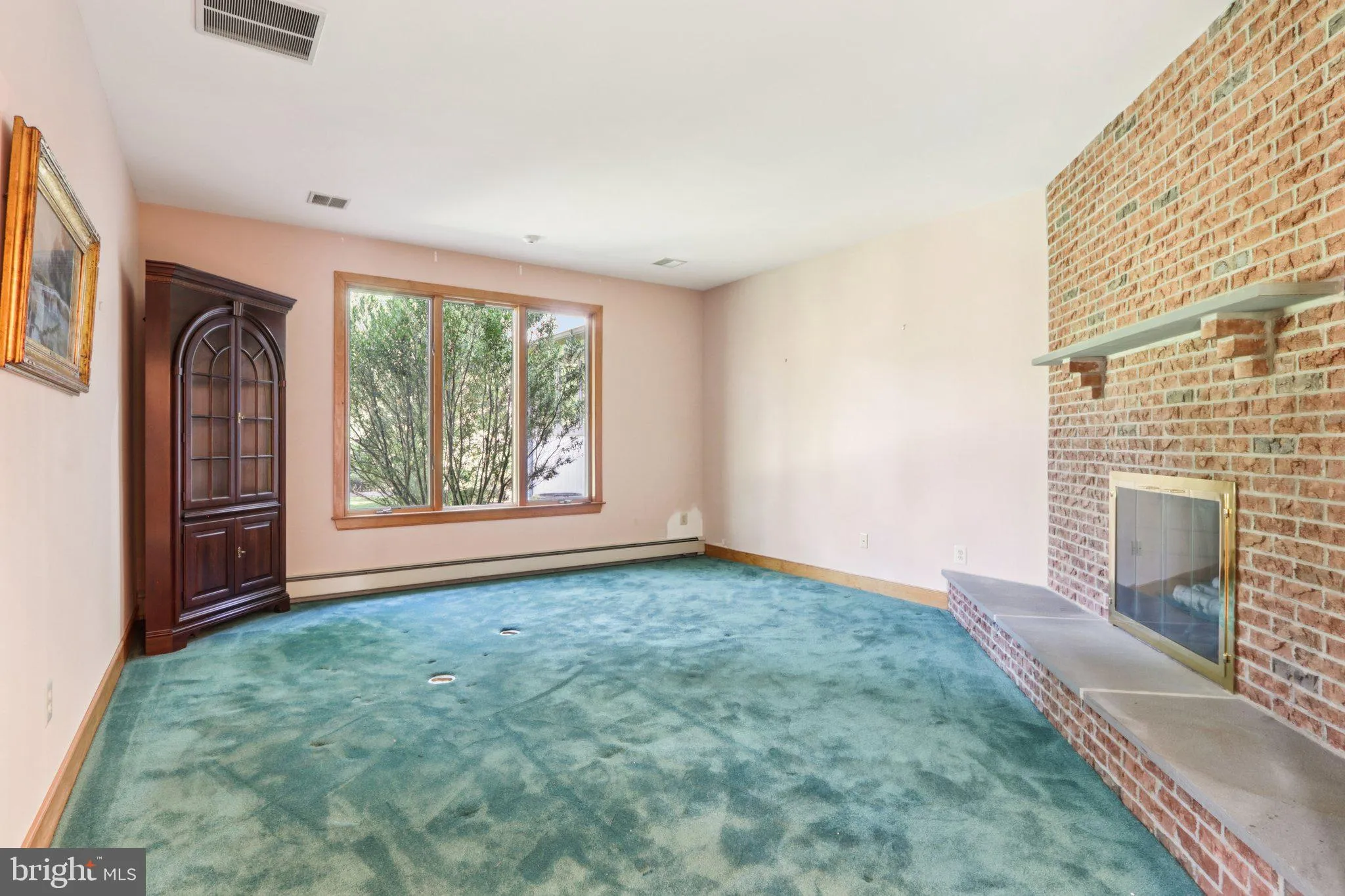 Huntingdon Valley, Pennsylvania 19006, United States, 4 Bedrooms Bedrooms, ,4 BathroomsBathrooms,Residential,Active,211818