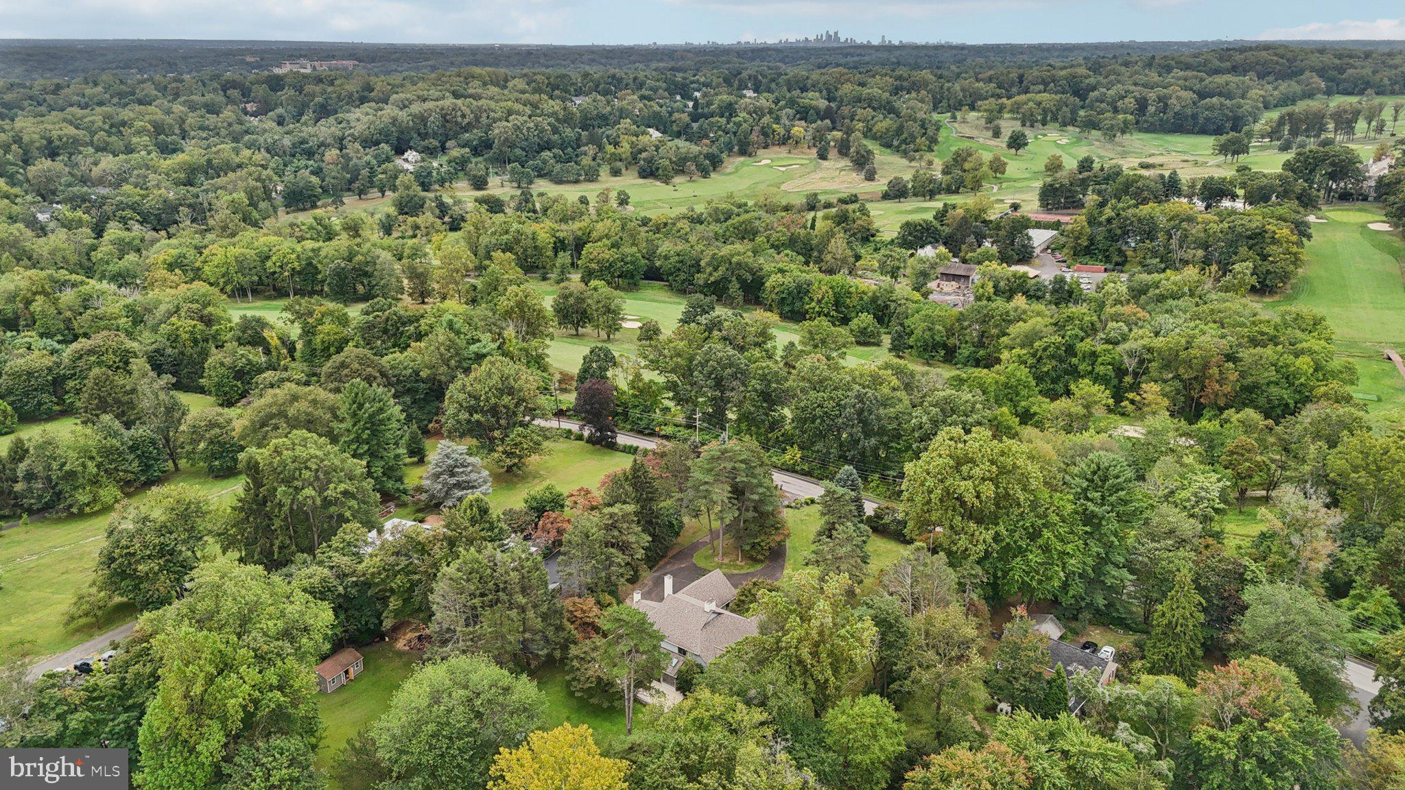 HUNTINGDON VALLEY - Residential