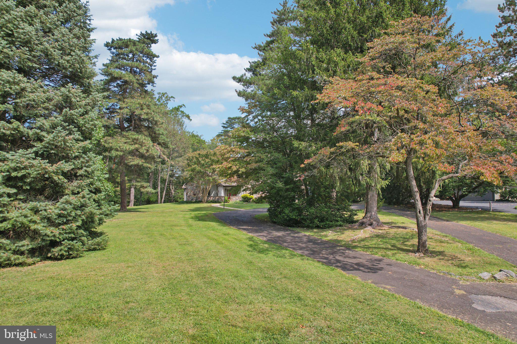 HUNTINGDON VALLEY - Residential