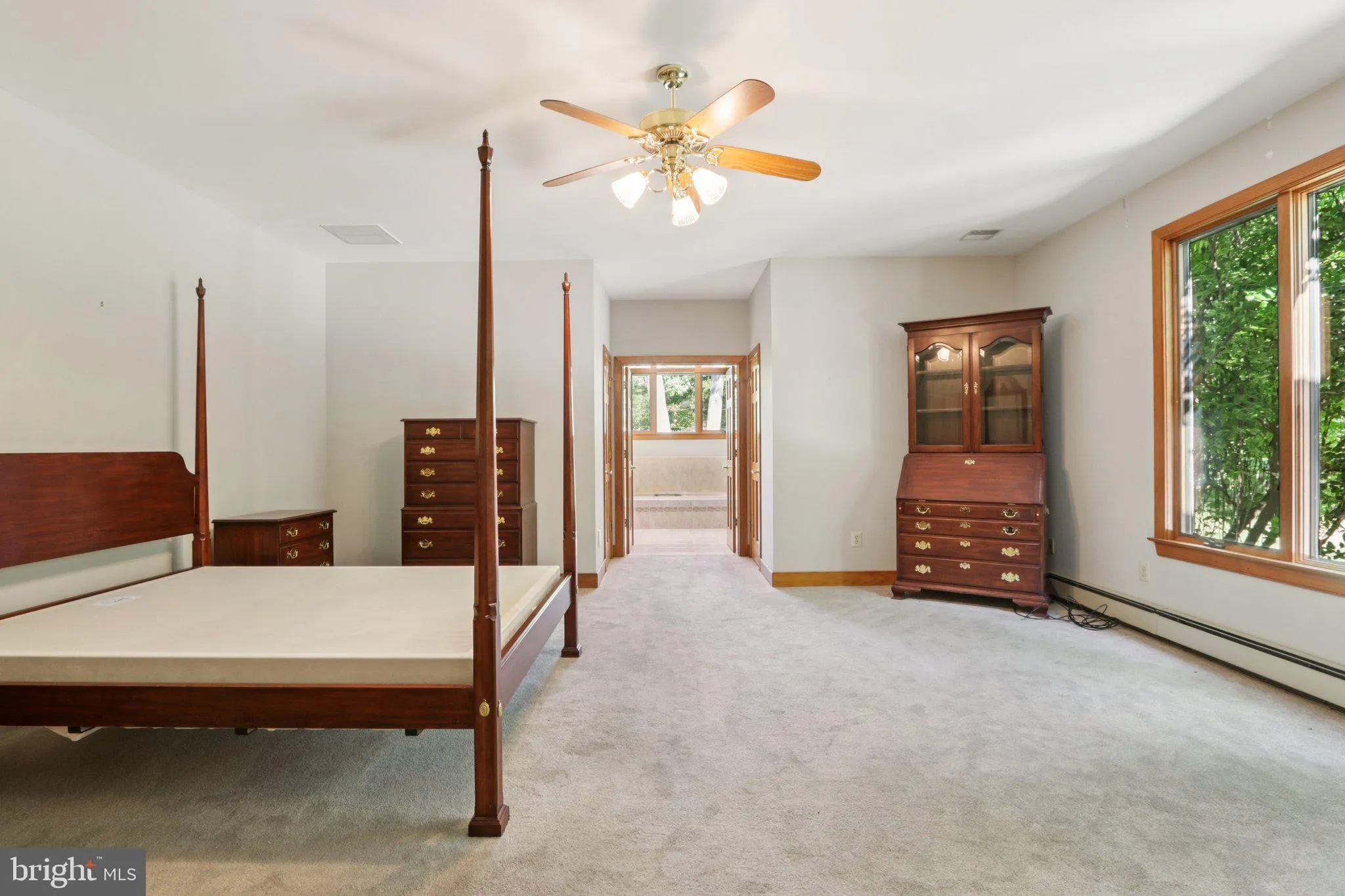 Huntingdon Valley, Pennsylvania 19006, United States, 4 Bedrooms Bedrooms, ,4 BathroomsBathrooms,Residential,Active,211818