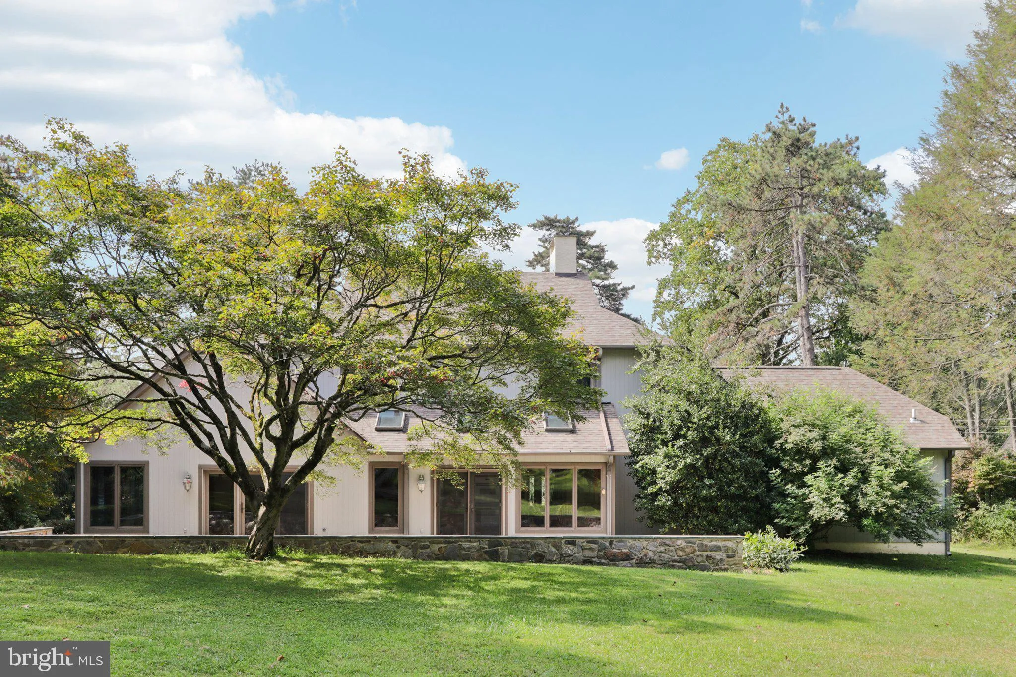 Huntingdon Valley, Pennsylvania 19006, United States, 4 Bedrooms Bedrooms, ,4 BathroomsBathrooms,Residential,Active,211818