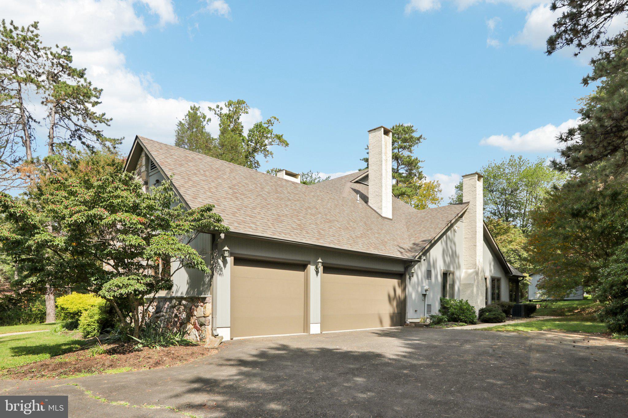 HUNTINGDON VALLEY - Residential