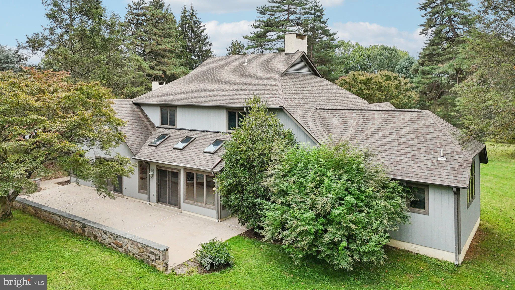 Huntingdon Valley, Pennsylvania 19006, United States, 4 Bedrooms Bedrooms, ,4 BathroomsBathrooms,Residential,Active,211818