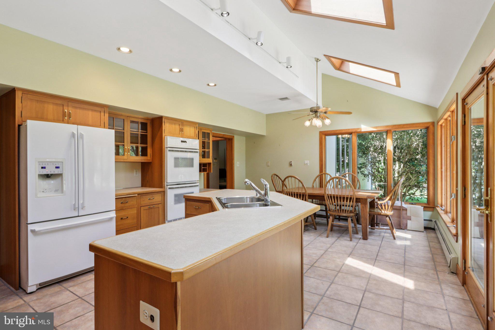 HUNTINGDON VALLEY - Residential