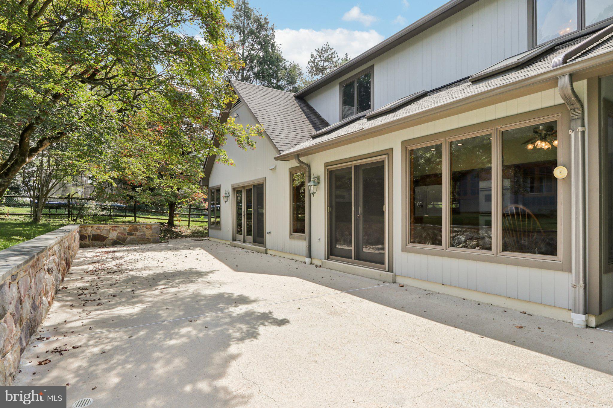 HUNTINGDON VALLEY - Residential