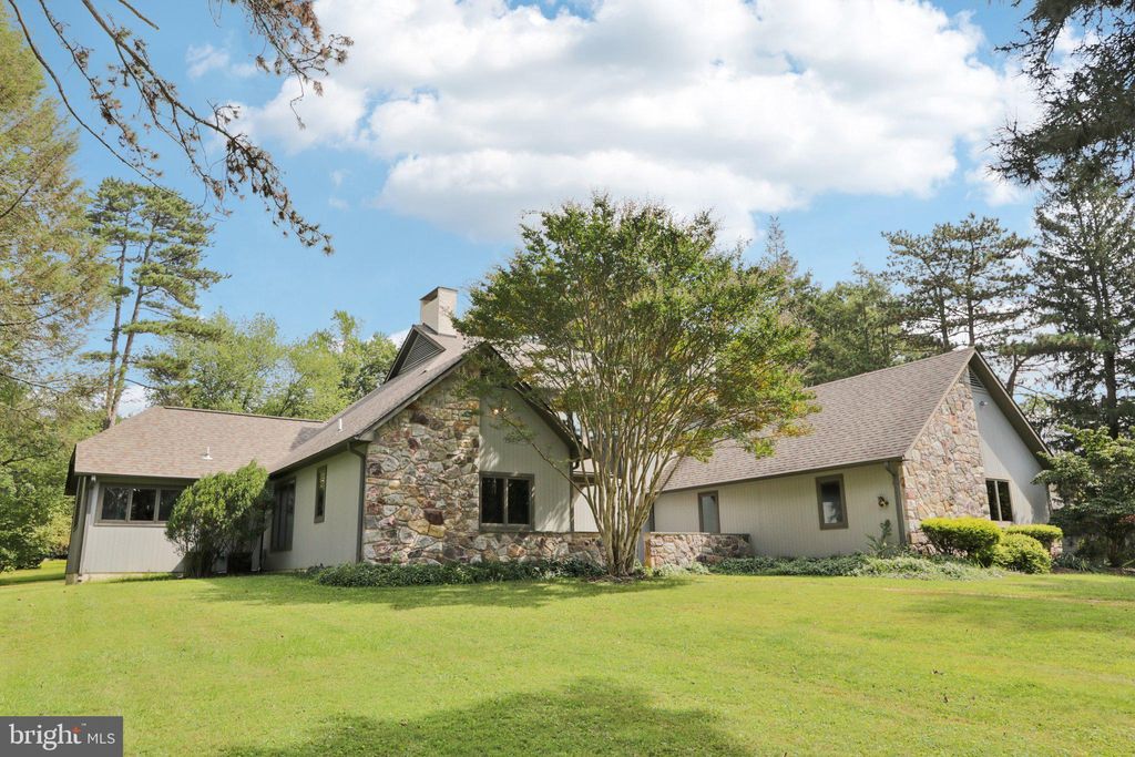 Photo of 1625 Terwood Road, HUNTINGDON VALLEY, PA 19006 (MLS # PAMC2155098)