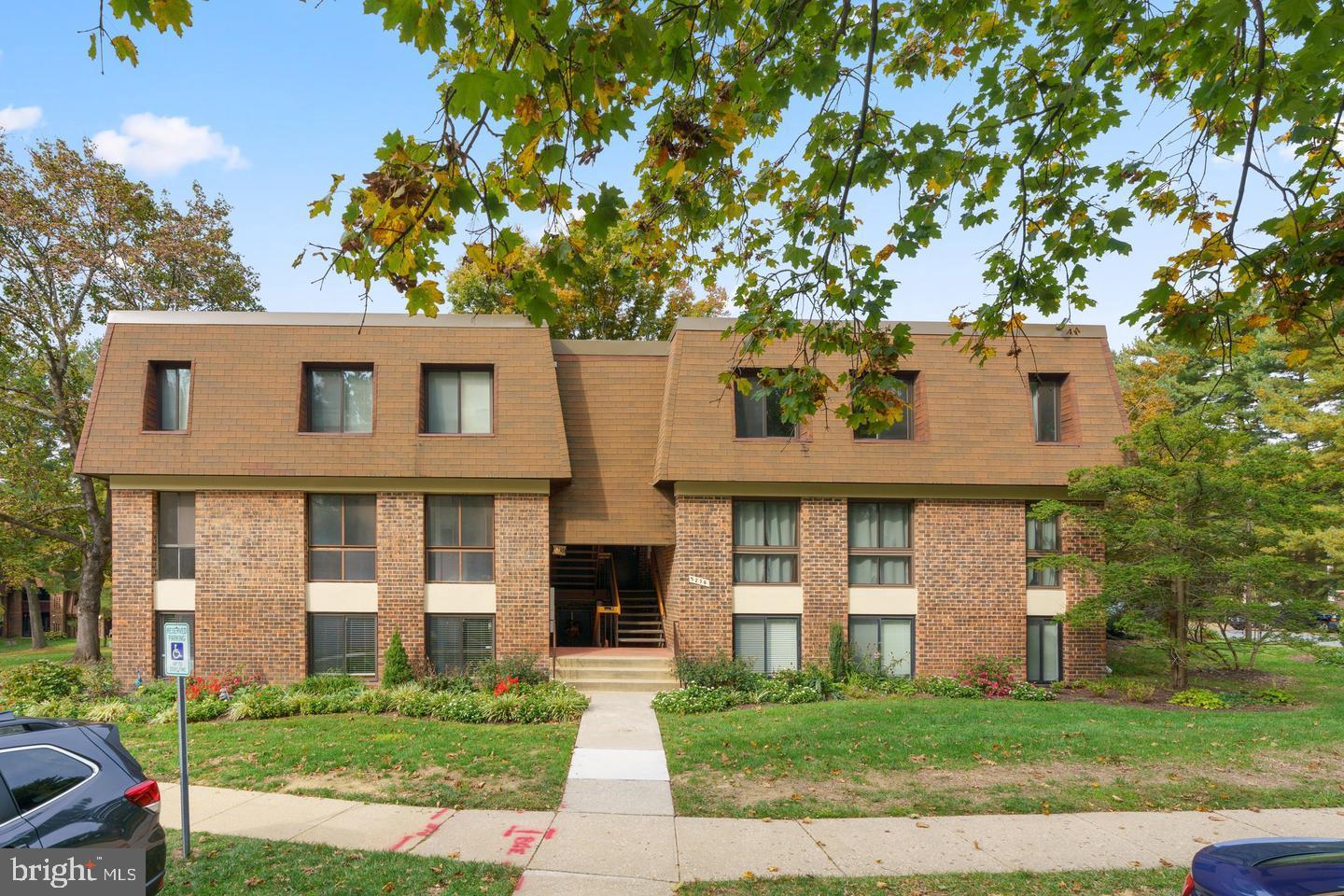 5236 W RUNNING BROOK ROAD 201