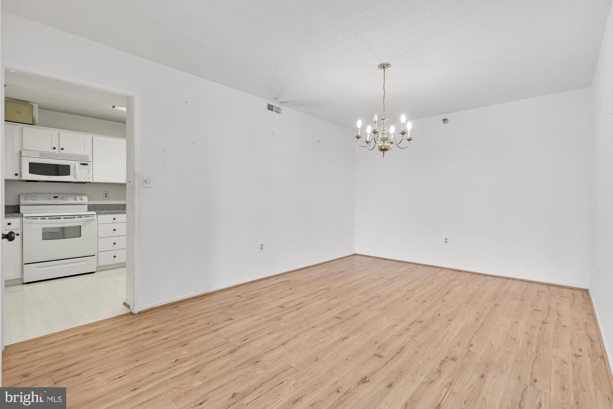 GREENS AT LEISURE WORLD - Residential