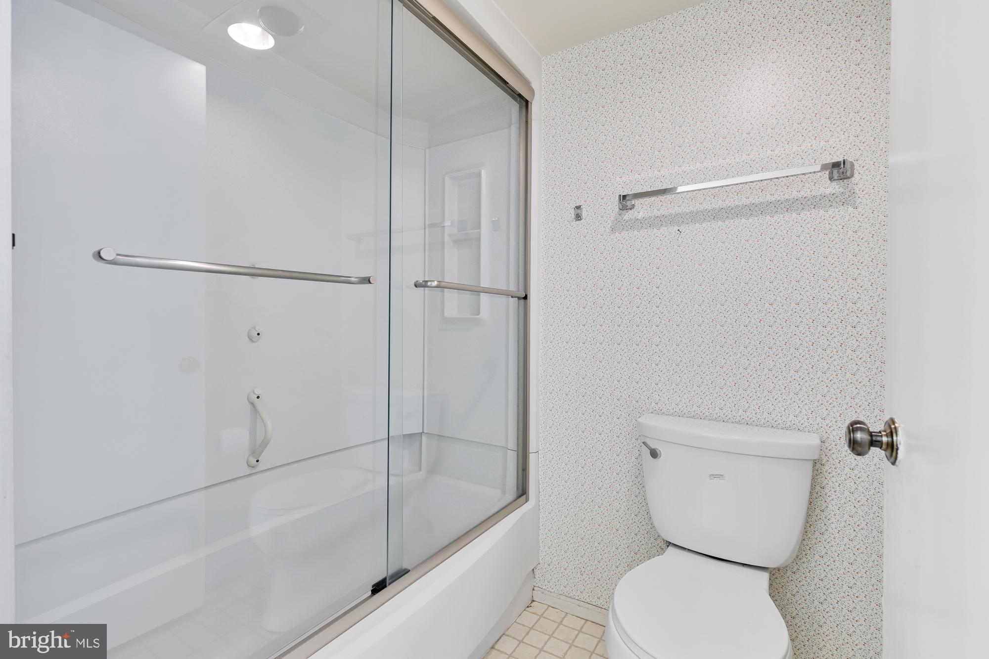 GREENS AT LEISURE WORLD - Residential