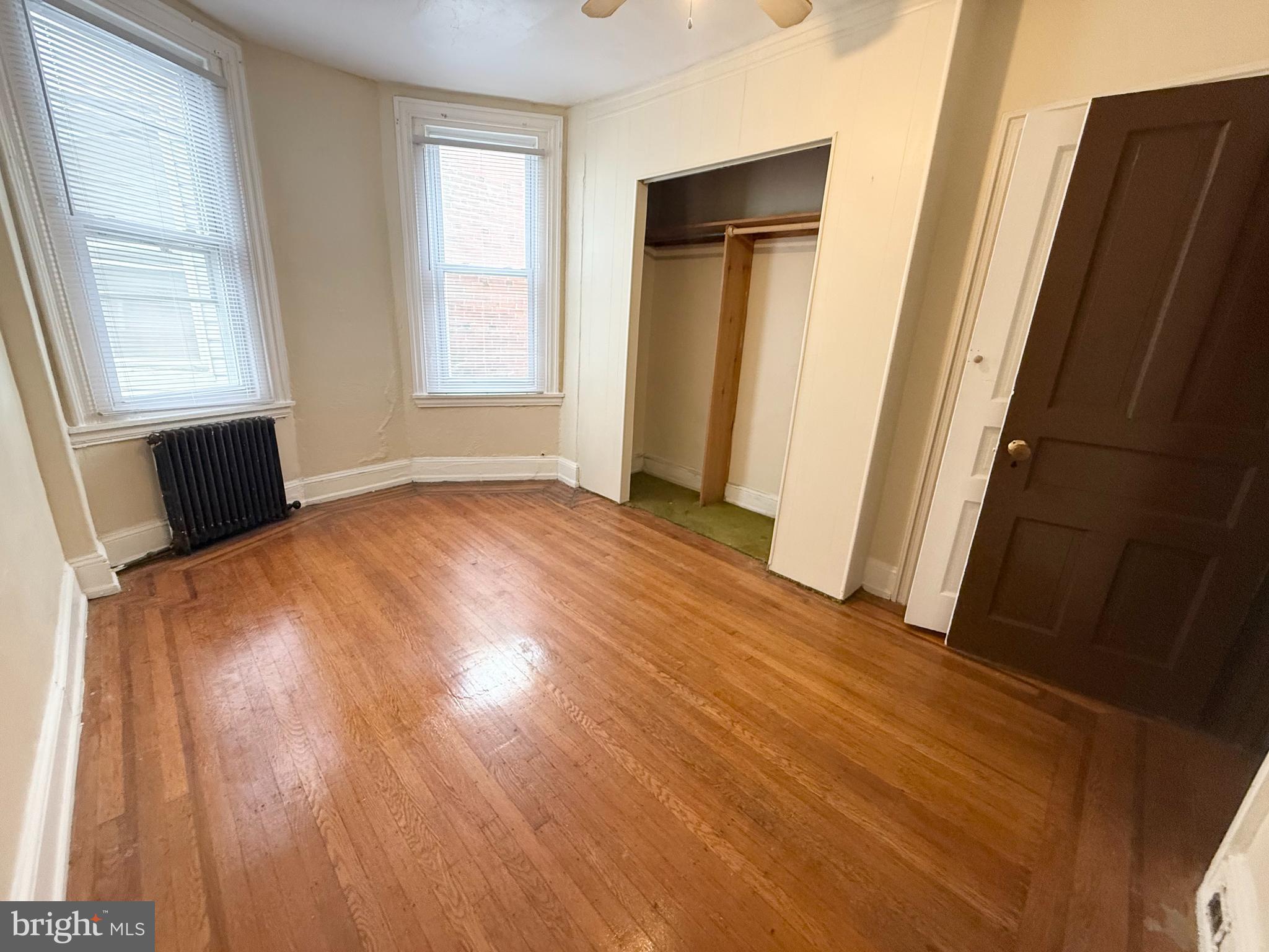 ELMWOOD PARK - Residential Lease