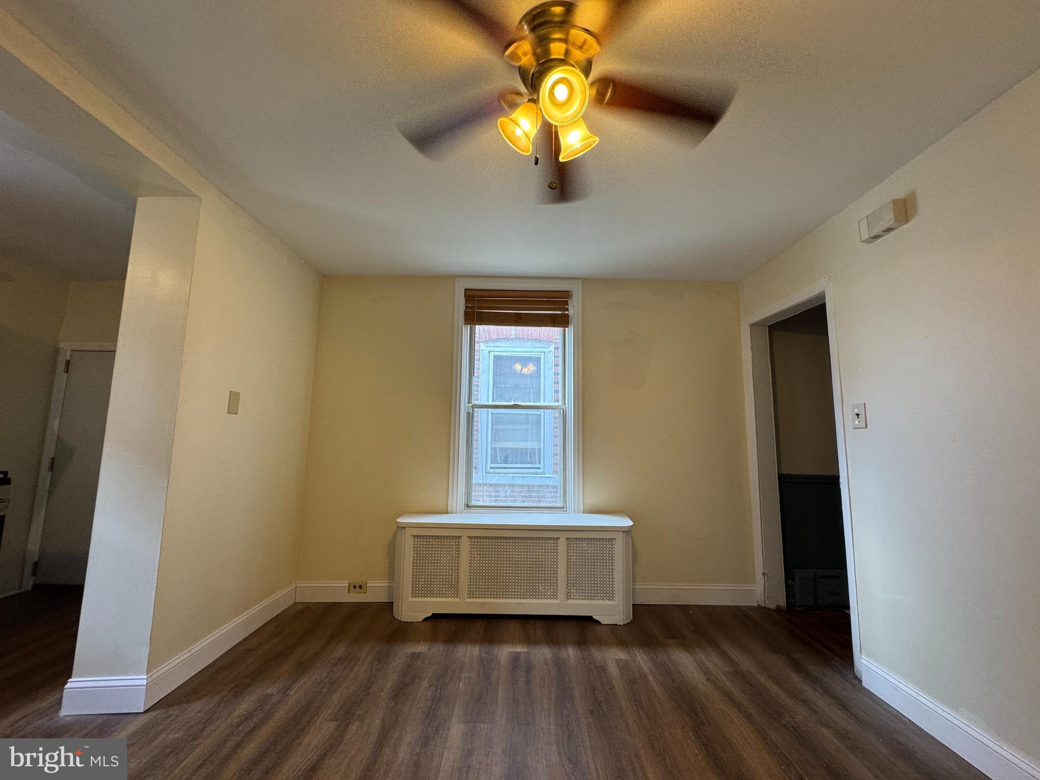 ELMWOOD PARK - Residential Lease