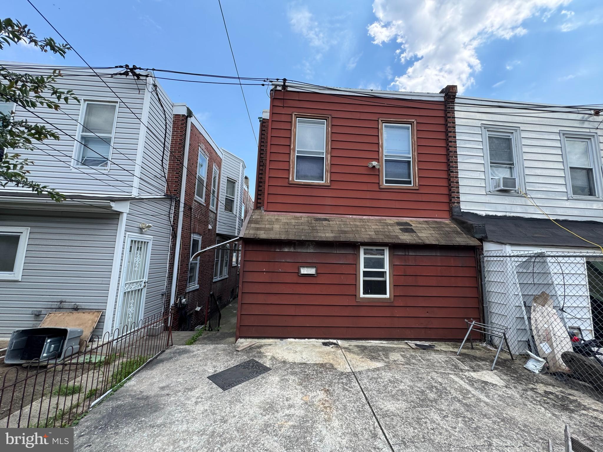 ELMWOOD PARK - Residential Lease