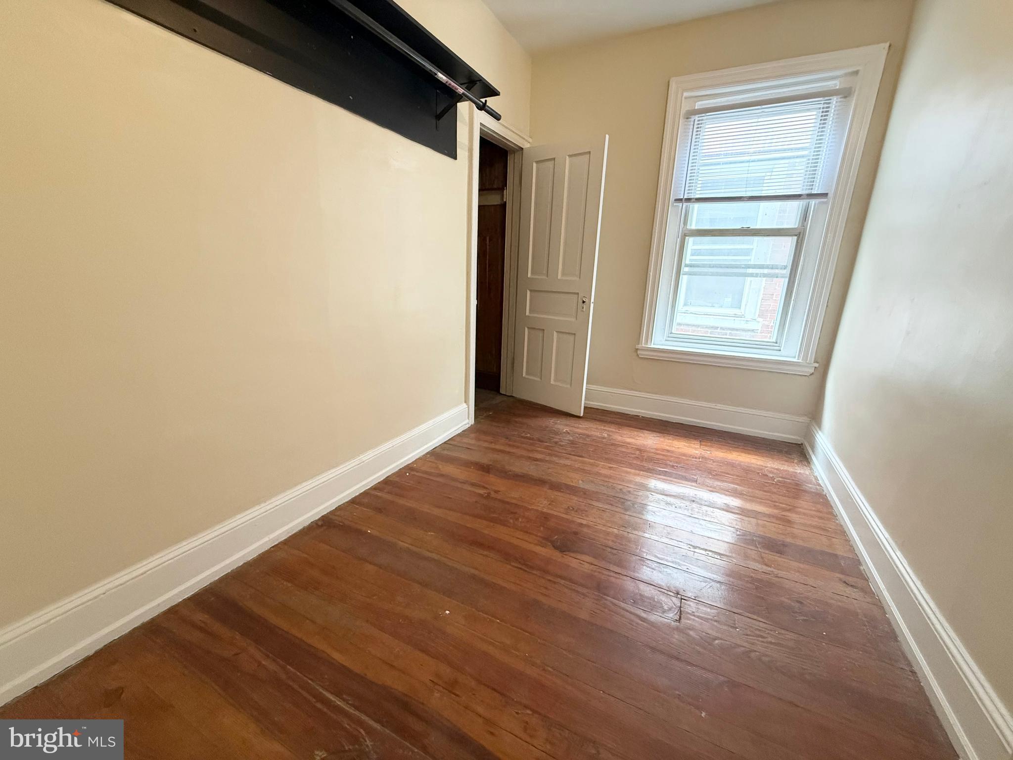 ELMWOOD PARK - Residential Lease