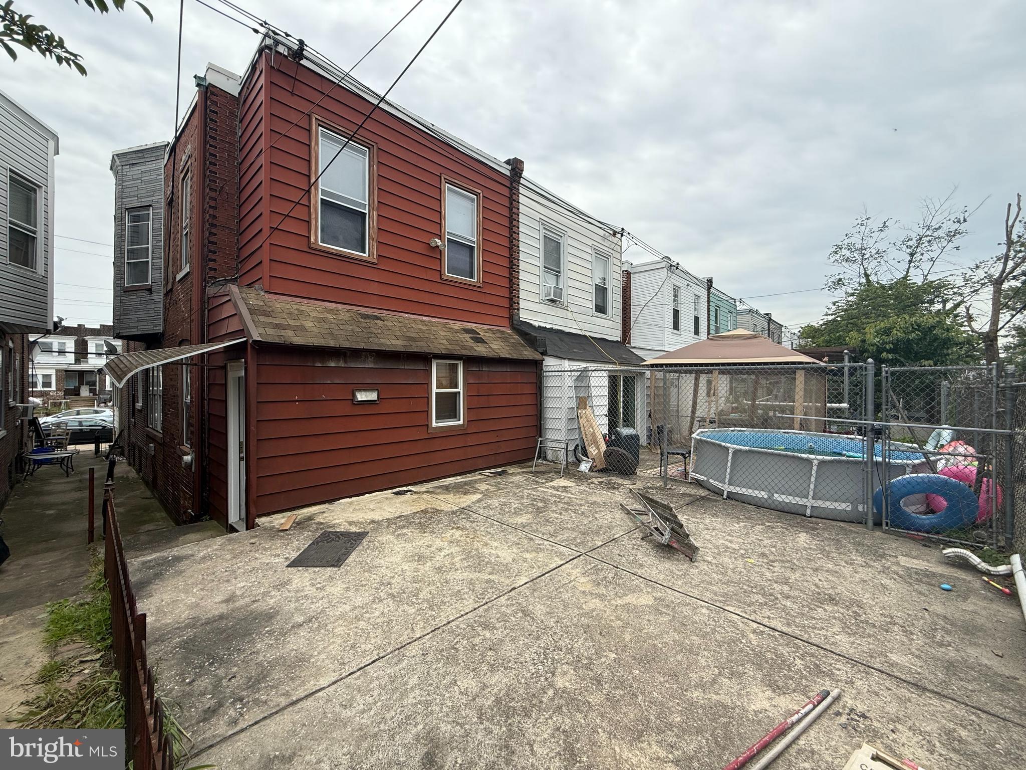 ELMWOOD PARK - Residential Lease