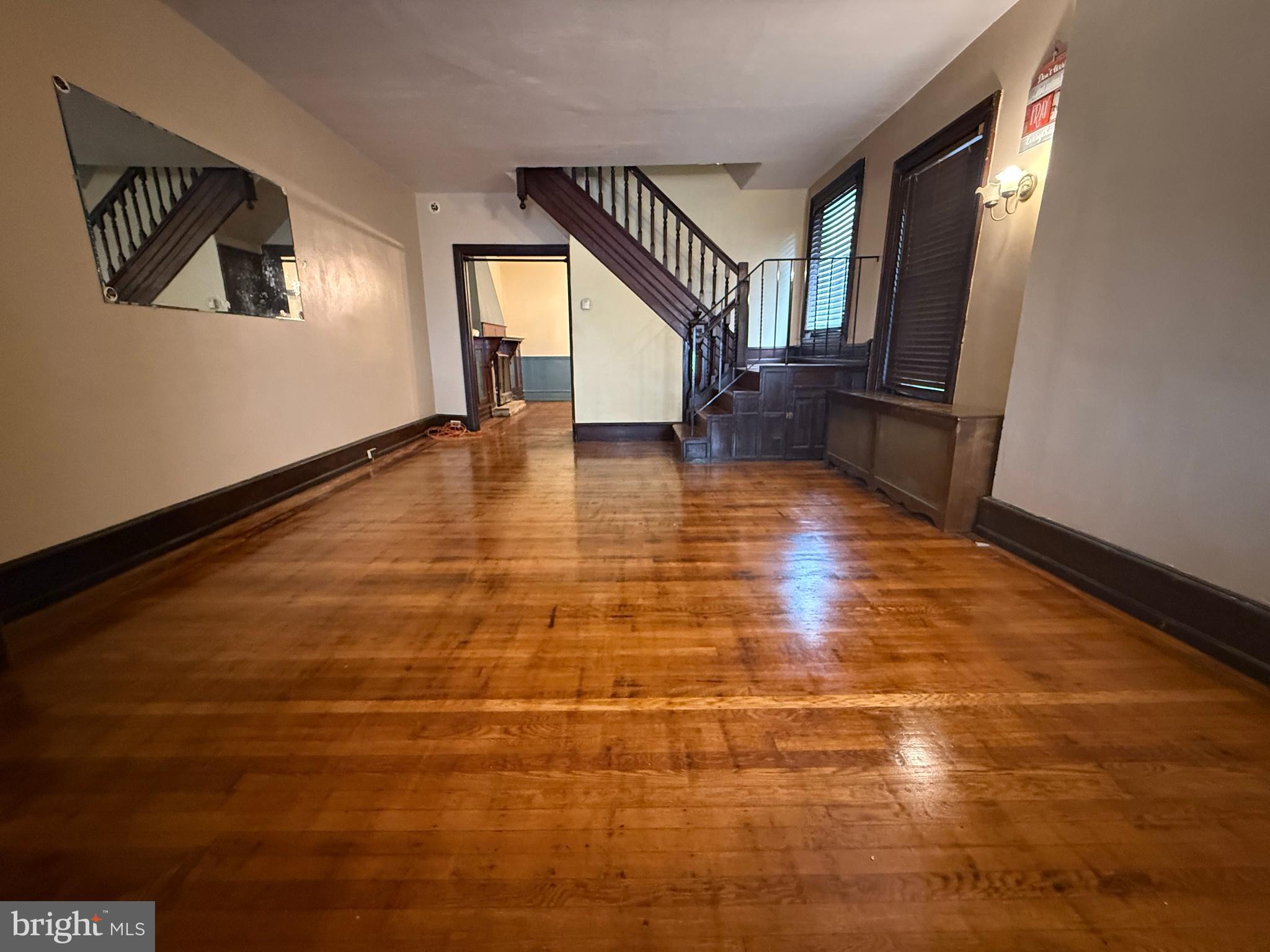 ELMWOOD PARK - Residential Lease