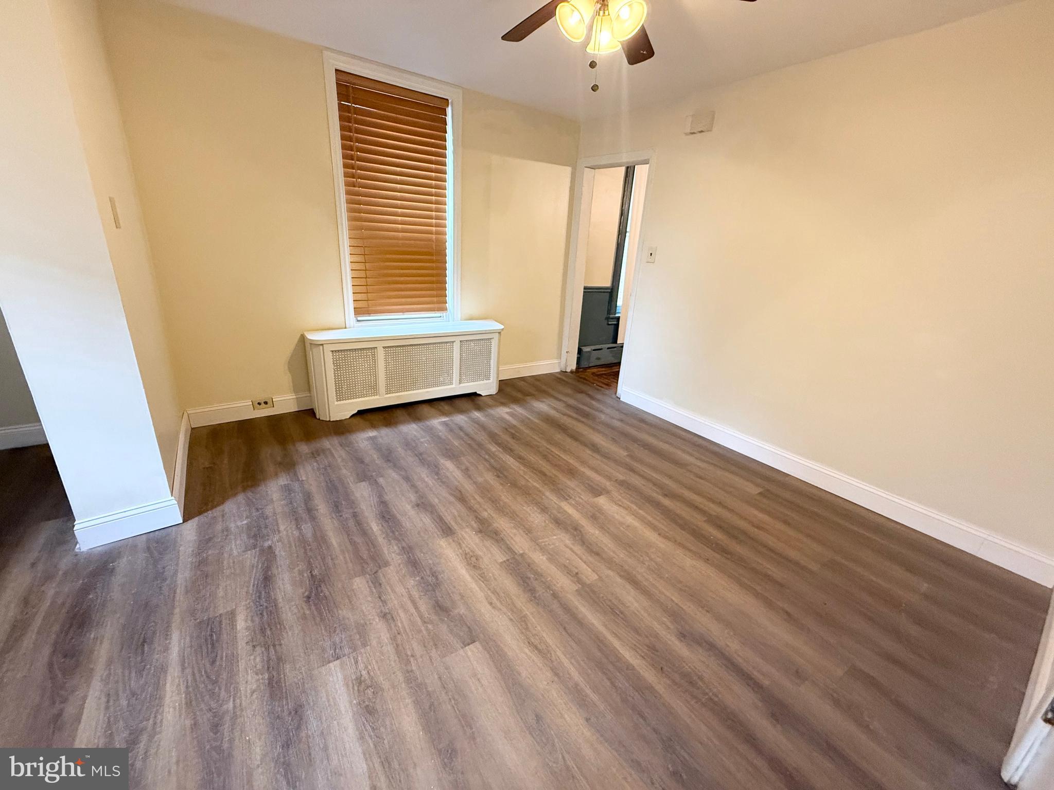 ELMWOOD PARK - Residential Lease