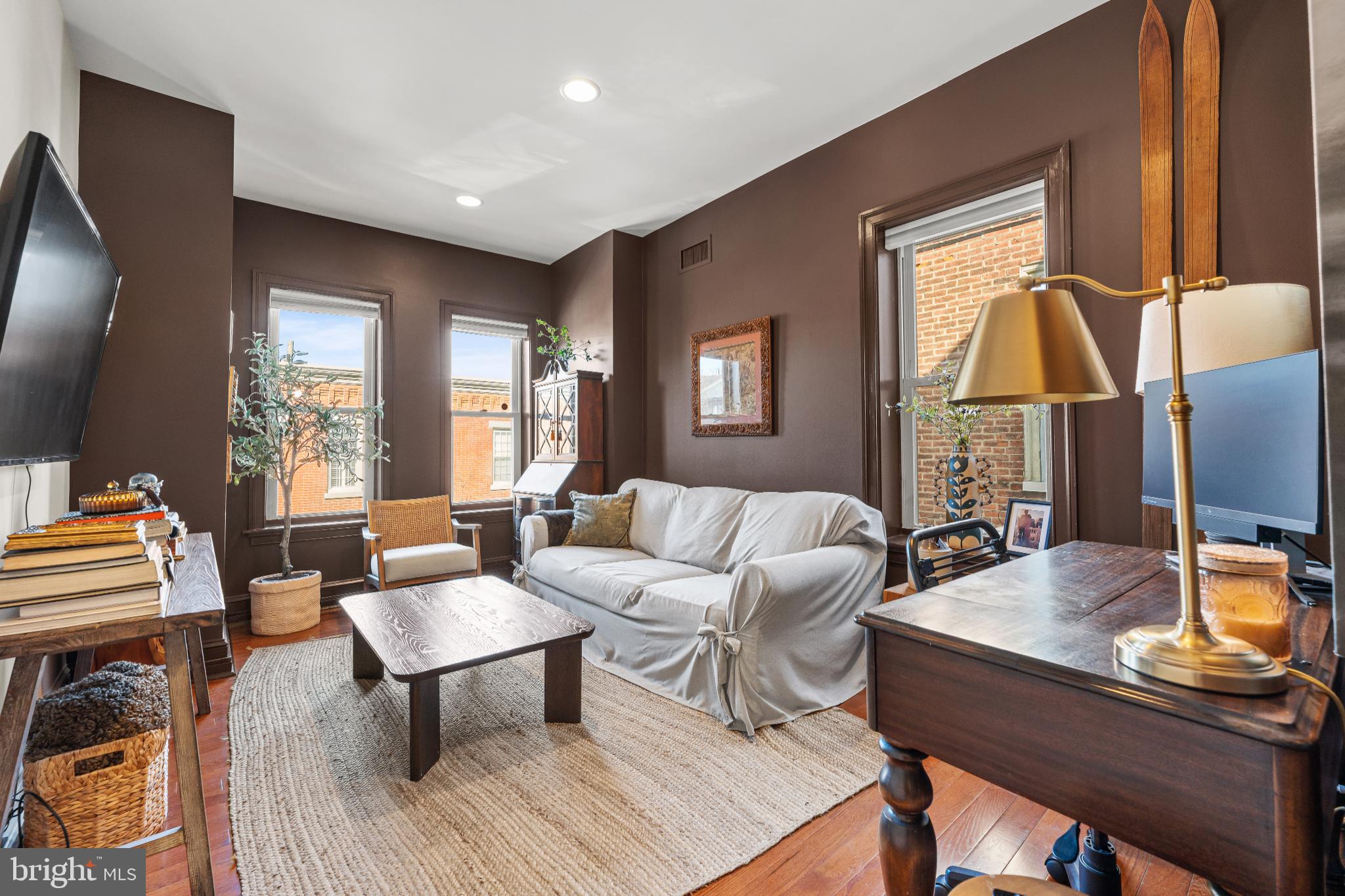 FAIRMOUNT - Residential