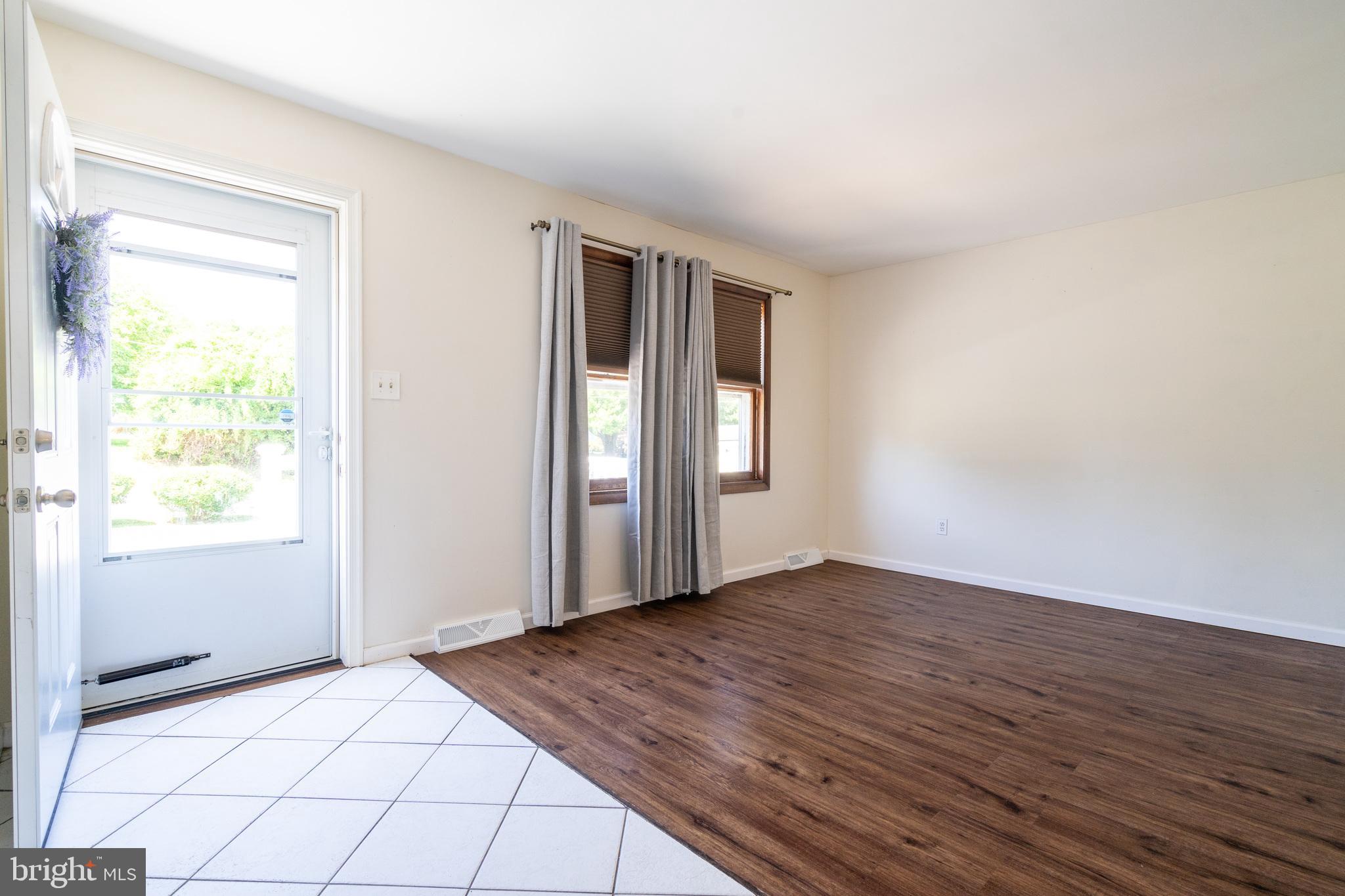 ELDERSBURG - Residential