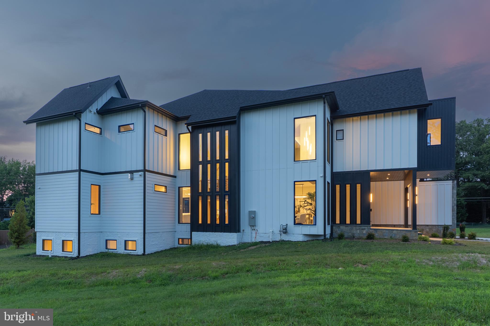 WESTBRIAR COUNTRY CLUB MANOR - Residential